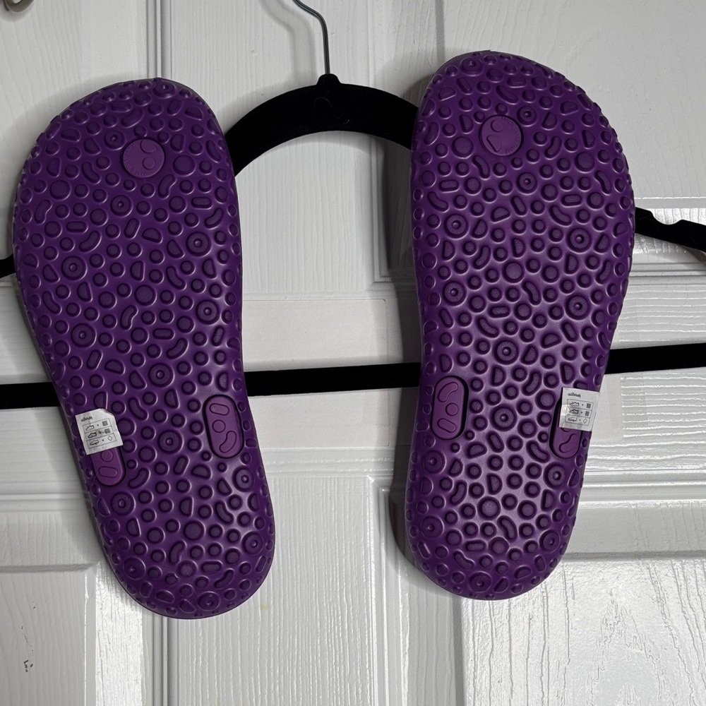 Allbirds Purple Textured Sandals - Picture 2 of 4